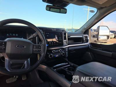2026 Ford Super Duty F-350 Lariat Crew Cab Medium Bed - zdjęcie 7 z 19 - miniatura