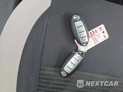 2021 Nissan Versa SV - zdjęcie 8 z 24 - miniatura