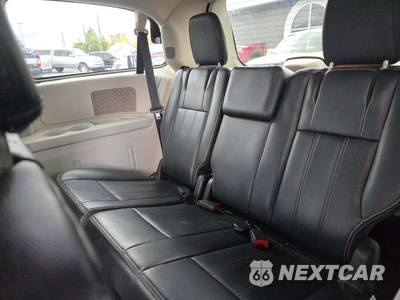 2013 Chrysler Town & Country Touring 121.2" WB - zdjęcie 14 z 34 - miniatura