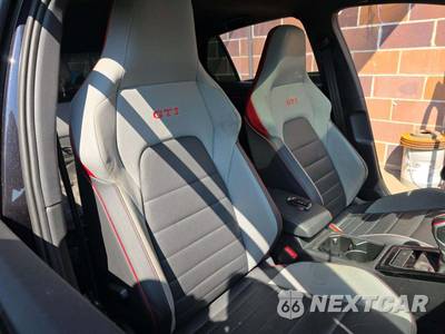 2023 Volkswagen Golf GTI Autobahn Hatchback - zdjęcie 18 z 20 - miniatura