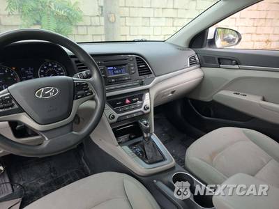 2017 Hyundai Elantra SE Sedan - zdjęcie 10 z 23 - miniatura