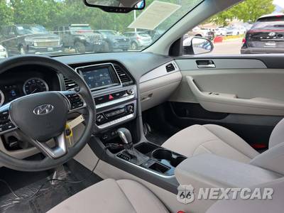 2018 Hyundai Sonata SE - zdjęcie 10 z 23 - miniatura