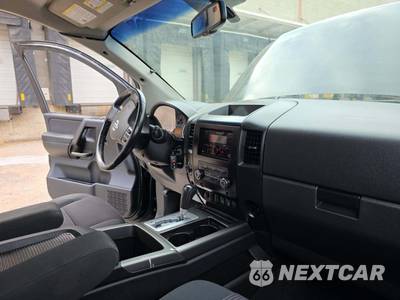 2010 Nissan TITAN SE Crew Cab Short Bed - zdjęcie 19 z 24 - miniatura