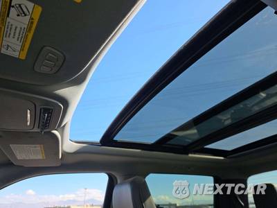 2026 Ford Super Duty F-350 Lariat Crew Cab Medium Bed - zdjęcie 11 z 20 - miniatura