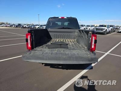 2026 Ford Super Duty F-350 Lariat Crew Cab Medium Bed - zdjęcie 14 z 20 - miniatura