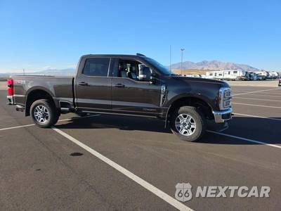 2024 Ford Super Duty F-350 Lariat Crew Cab Medium Bed - zdjęcie 4 z 20 - miniatura
