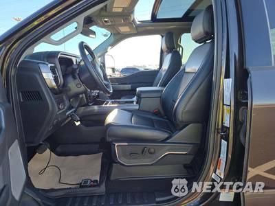2024 Ford Super Duty F-350 Lariat Crew Cab Medium Bed - zdjęcie 6 z 20 - miniatura