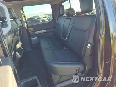 2024 Ford Super Duty F-350 Lariat Crew Cab Medium Bed - zdjęcie 13 z 20 - miniatura