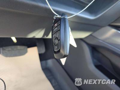 2024 Ford Super Duty F-350 Lariat Crew Cab Medium Bed - zdjęcie 8 z 20 - miniatura