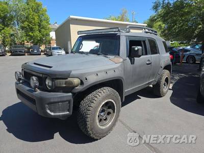 2012 Toyota FJ Cruiser w/Rear Doors