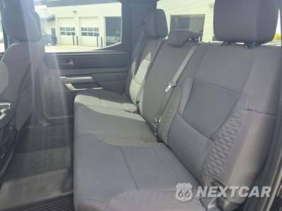 2026 Toyota Tundra SR5 Crew Cab Short Bed - zdjęcie 10 z 18 - miniatura