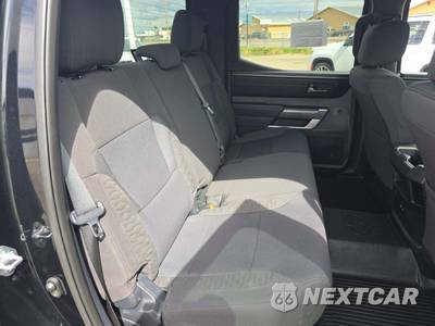 2026 Toyota Tundra SR5 Crew Cab Short Bed - zdjęcie 13 z 18 - miniatura