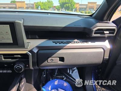 2025 Toyota Tacoma TRD Off-Road Crew Cab Medium Bed - zdjęcie 19 z 21 - miniatura