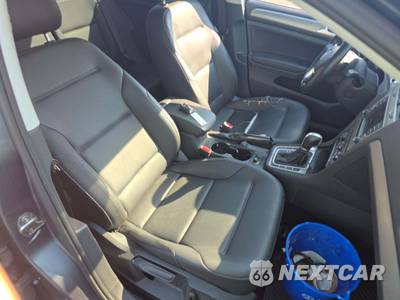 2016 Volkswagen Golf 1.8T SE Hatchback - zdjęcie 15 z 24 - miniatura