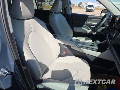 2026 Toyota Grand Highlander XLE - zdjęcie 16 z 19 - miniatura
