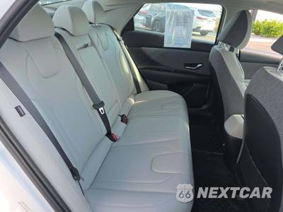 2025 Hyundai Elantra Hybrid Limited - zdjęcie 13 z 19 - miniatura