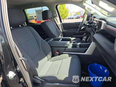 2022 Toyota Tundra SR5 Crew Cab Short Bed - zdjęcie 15 z 18 - miniatura