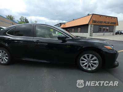 2018 Toyota Camry LE - zdjęcie 5 z 24 - miniatura