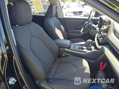 2024 Toyota Highlander LE - zdjęcie 16 z 18 - miniatura