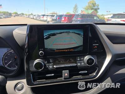 2024 Toyota Highlander LE - zdjęcie 7 z 18 - miniatura