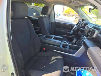 2024 Toyota Tundra SR5 Crew Cab Medium Bed - zdjęcie 18 z 22 - miniatura