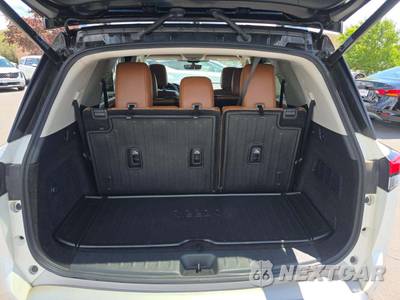 2023 Nissan Pathfinder Platinum - zdjęcie 12 z 19 - miniatura