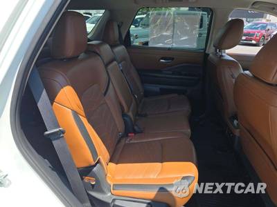 2023 Nissan Pathfinder Platinum - zdjęcie 14 z 19 - miniatura