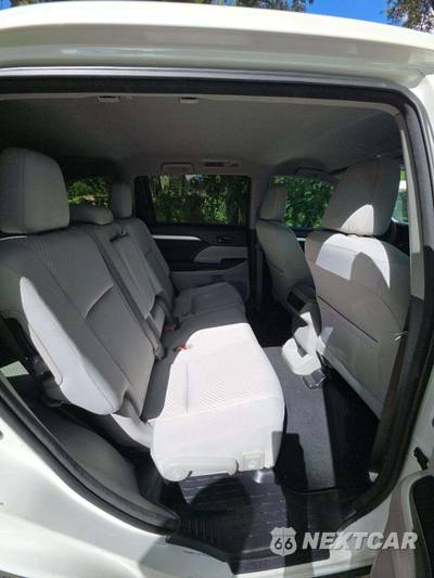 2016 Toyota Highlander LE - zdjęcie 17 z 25 - miniatura