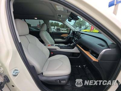 2024 Toyota Grand Highlander Platinum - zdjęcie 19 z 24 - miniatura