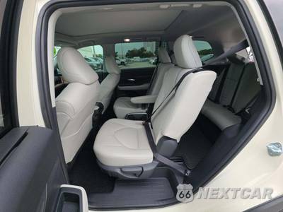 2024 Toyota Grand Highlander Platinum - zdjęcie 13 z 24 - miniatura