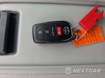 2024 Toyota Grand Highlander Platinum - zdjęcie 8 z 24 - miniatura