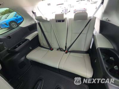 2024 Toyota Grand Highlander Platinum - zdjęcie 14 z 24 - miniatura
