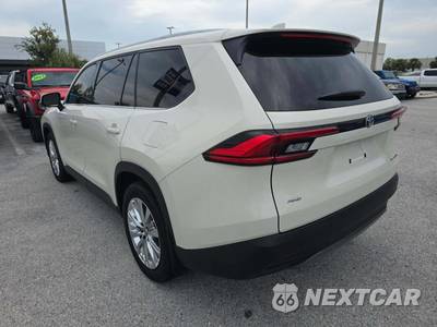 2024 Toyota Grand Highlander Platinum - zdjęcie 2 z 24 - miniatura