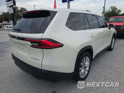 2024 Toyota Grand Highlander Platinum - zdjęcie 3 z 24 - miniatura