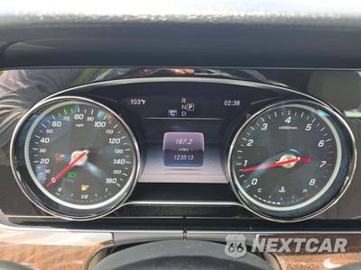 2019 Mercedes-Benz E 300 Sedan - zdjęcie 9 z 23 - miniatura