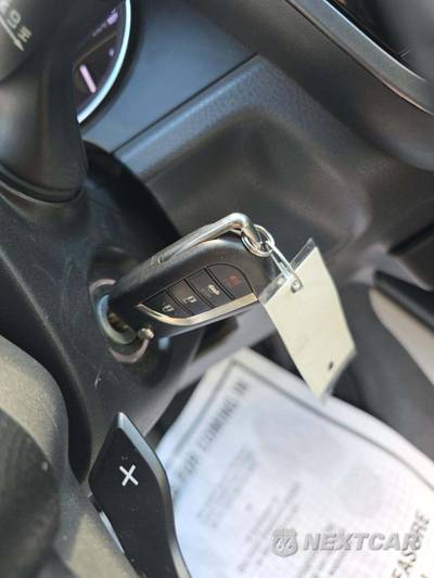 2018 Toyota Camry SE - zdjęcie 8 z 25 - miniatura