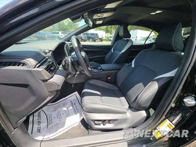 2026 Toyota Camry SE - zdjęcie 6 z 23 - miniatura