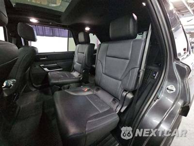 2023 Toyota Sequoia Platinum - zdjęcie 13 z 23 - miniatura