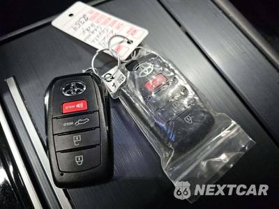 2023 Toyota Sequoia Platinum - zdjęcie 8 z 23 - miniatura