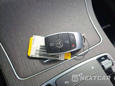 2020 Mercedes-Benz GLC 300 4MATIC - zdjęcie 8 z 25 - miniatura