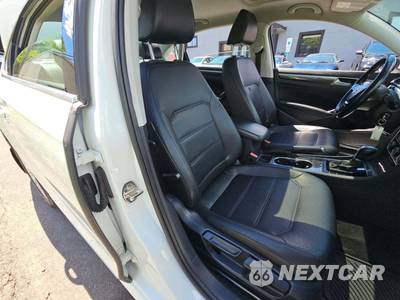 2016 Volkswagen Passat 1.8T SE - zdjęcie 18 z 24 - miniatura