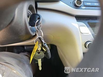 2018 Hyundai Elantra SEL Sedan - zdjęcie 8 z 27 - miniatura