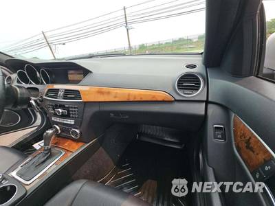 2012 Mercedes-Benz C 300 4MATIC Sedan - zdjęcie 19 z 26 - miniatura