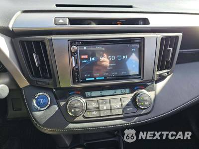 2016 Toyota RAV4 Hybrid Limited - zdjęcie 10 z 24 - miniatura