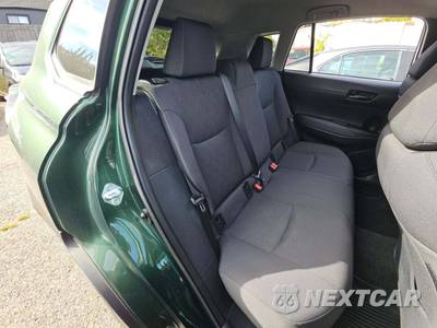 2026 Toyota Corolla Cross LE - zdjęcie 16 z 21 - miniatura