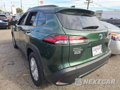 2026 Toyota Corolla Cross LE - zdjęcie 2 z 21 - miniatura