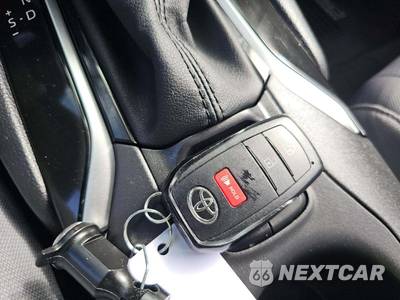 2025 Toyota Corolla Cross Hybrid S - zdjęcie 8 z 21 - miniatura