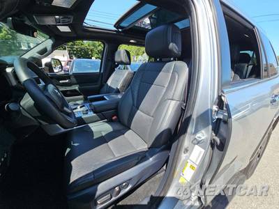 2025 Toyota Sequoia Limited - zdjęcie 6 z 23 - miniatura