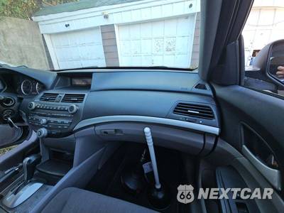 2011 Honda Accord Sedan LX - zdjęcie 19 z 21 - miniatura