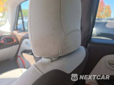 2015 Jeep Renegade Latitude - zdjęcie 20 z 23 - miniatura